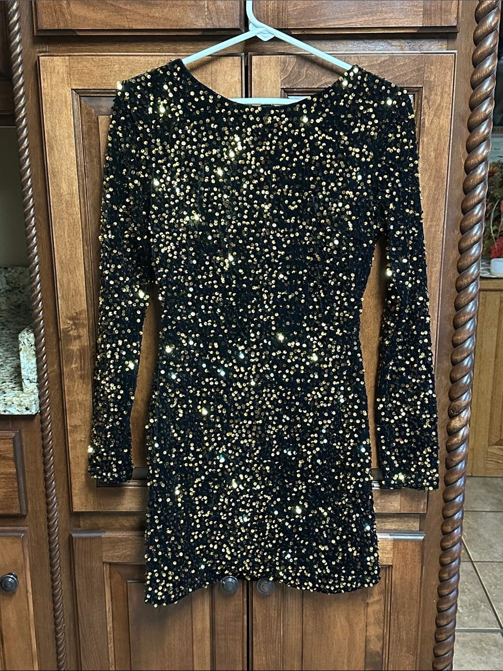 Black & Gold Sequin Long-Sleeve Cocktail or HOCO Dress NEW!!